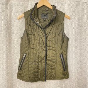 Banana Republic - Women's Army Green Quilted Puffer Vest - XS